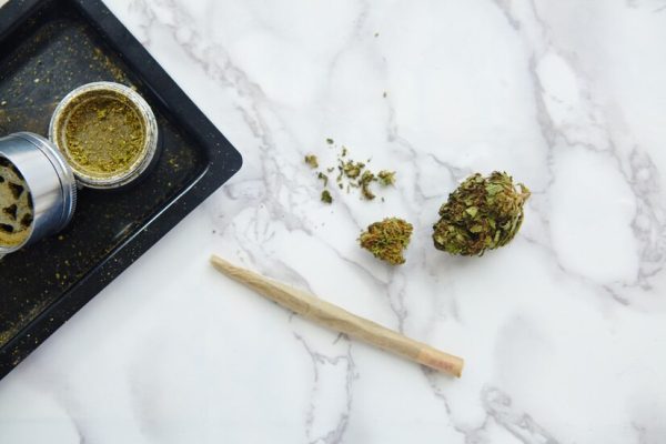 What Are the Signs You Need a New Herb Grinder?插图